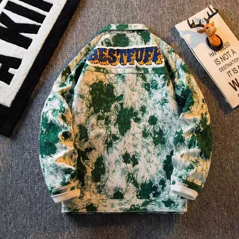 Mens Doodle Camouflage Print Men Denim Jacket Loose Turn Down Collar Cargo Lapel Jean Coat Pockets Outerwear W250809