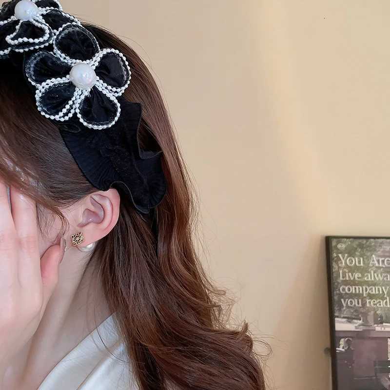 Pearl Weave Mesh Wide Brimmed Handbags for Women Light Luxurious Temperament Large Band Charms Hair Accessories Y250809