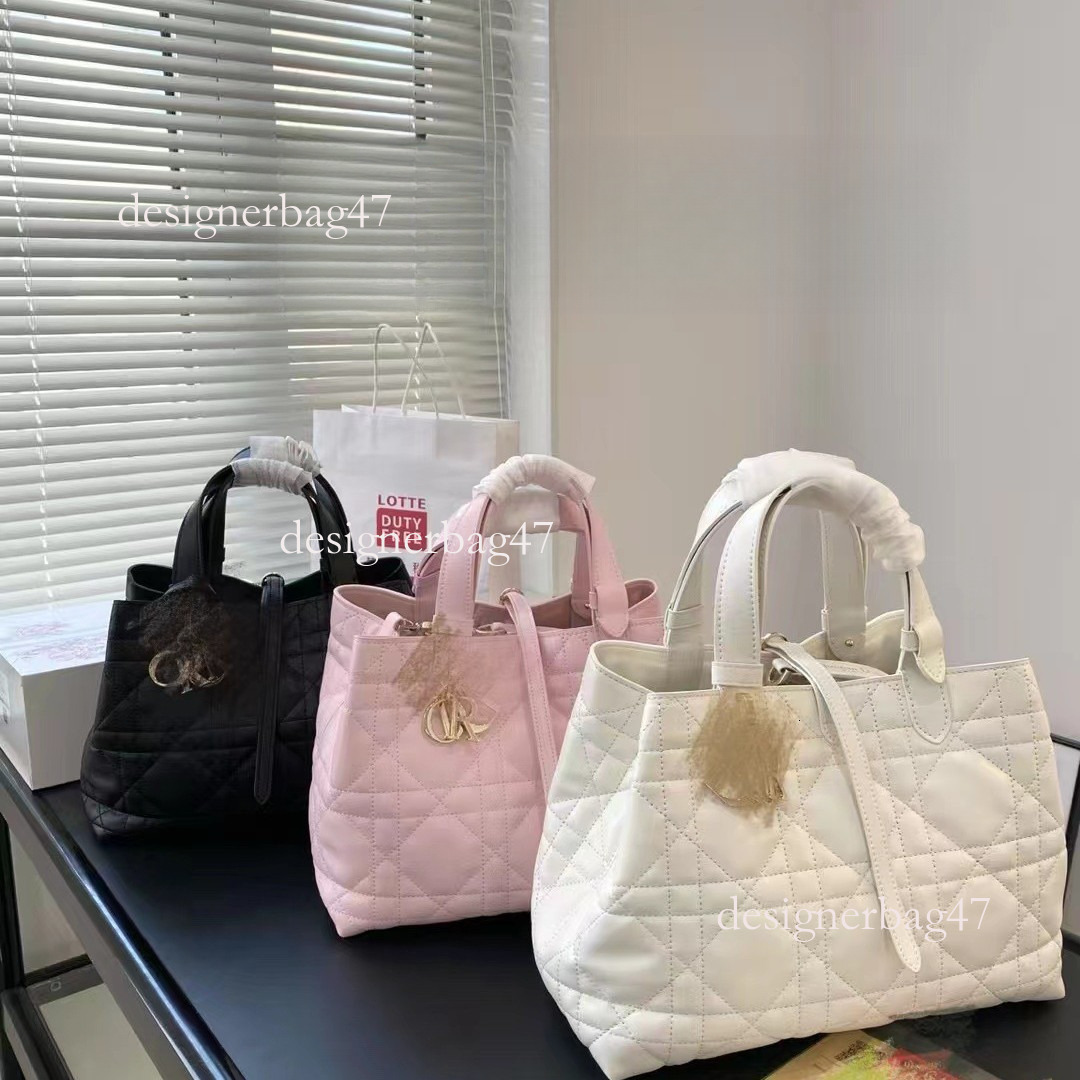 New Genuine Leather Toujours Large Capacity Designer Bag Basket Versatile Women S Quilted Handbag Fashion Luxury Bag Tote Shoulder Bag