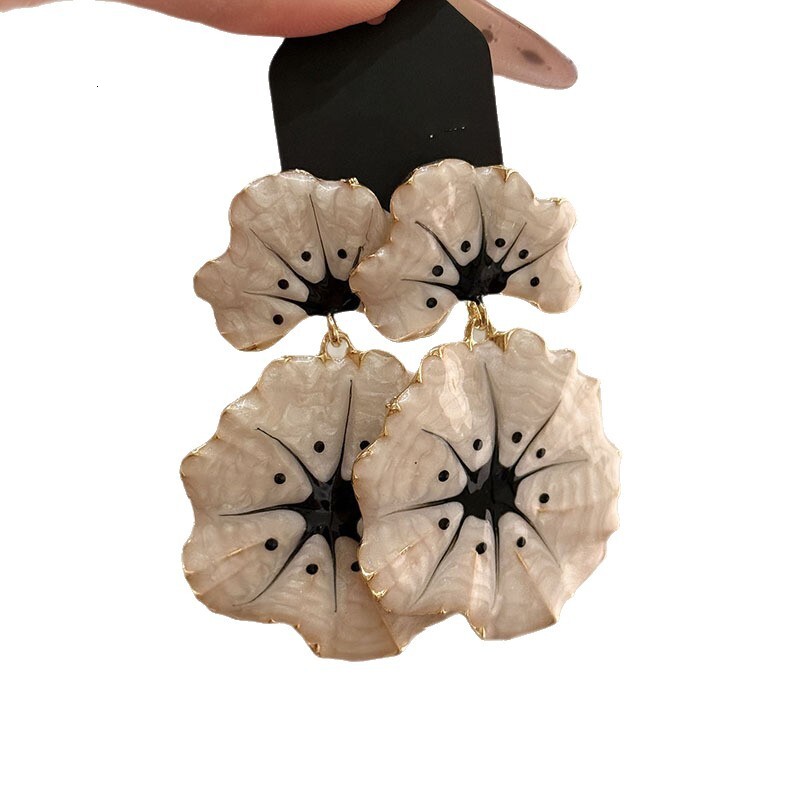 Steel Needle Oil Drop Ginkgo Flower Pendant Ethnic Style Studs Unique Niche Design Sense Earrings for Women - view 6