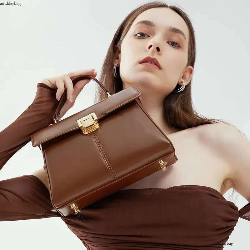 Niche Clutch Women's Fashion Leather Handbag Brand Design Single Shoulder Cross-Body Bag