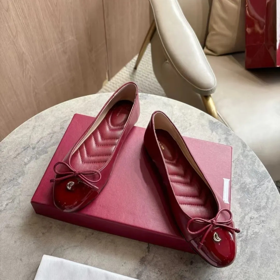 France Designer ballet Shoes 2025 high-quality women's fashionable casual flat shoes comfortable outdoor formal shoes for women luxury sandals for Spring and Fall