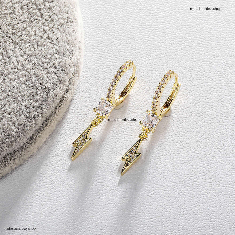 Vintage High-End Lighing Creative Fashion Versatile Drop Earrings New Style