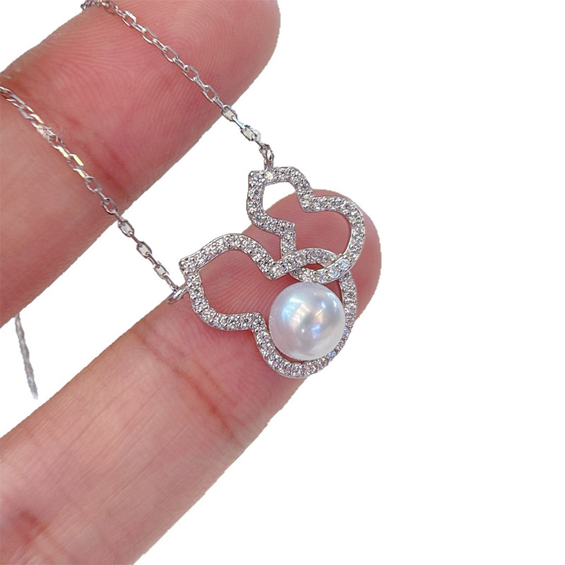 Luxurious Gourd Pendant Necklace Set with Natural Freshwater Pearls and Elegant Jewelry Suitable for Womens Daily Wear as Party Gifts