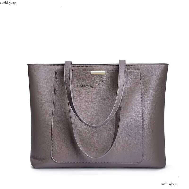 Women's Large Capacity Shoulder Bag High-End Ladies Genuine Leather Commuter Shopper Bags High Quality Handbag Big Tote