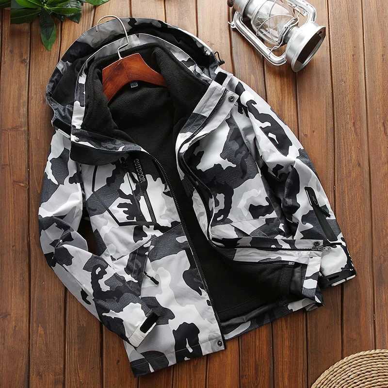 Sportwear Ski Camping Jacket Windbreak Waterproof Outdoor Coat Men Climbing Hiking Coats Winter 3 in Fleece Lining Warm Jacket W250809