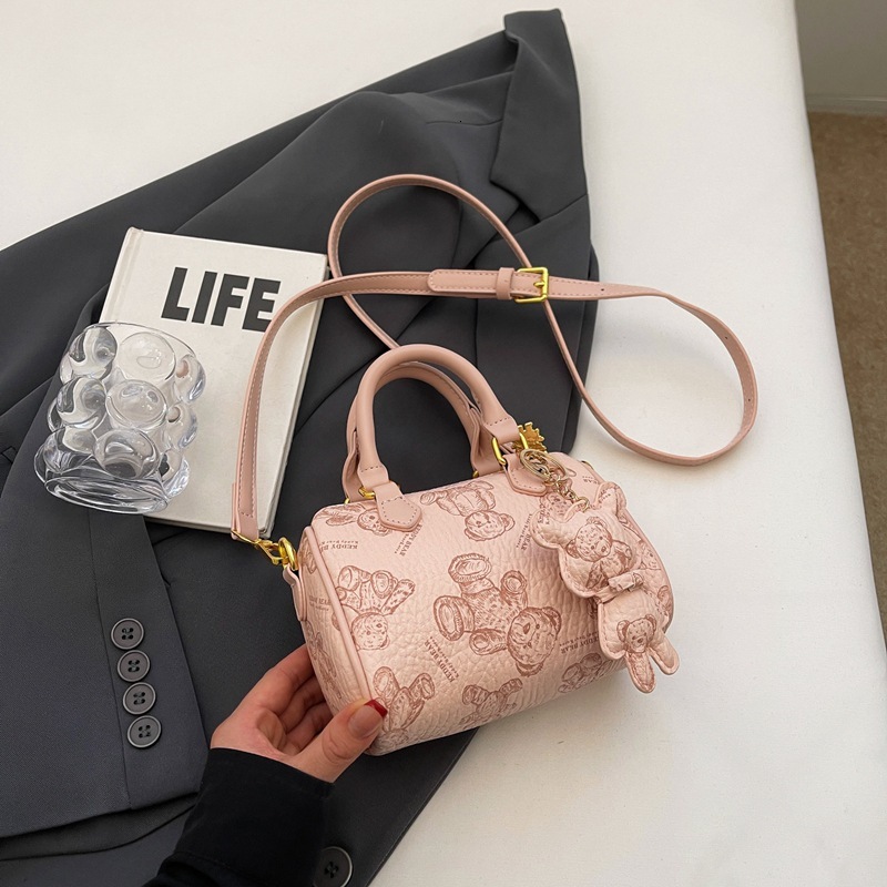 2025 Autumn New Pillow Bag Korean Fashion Printed Women s Shoulder Bag Cartoon Bear Commuter Handbag bag New Women s Crossbody Bag Autumn New women s 
