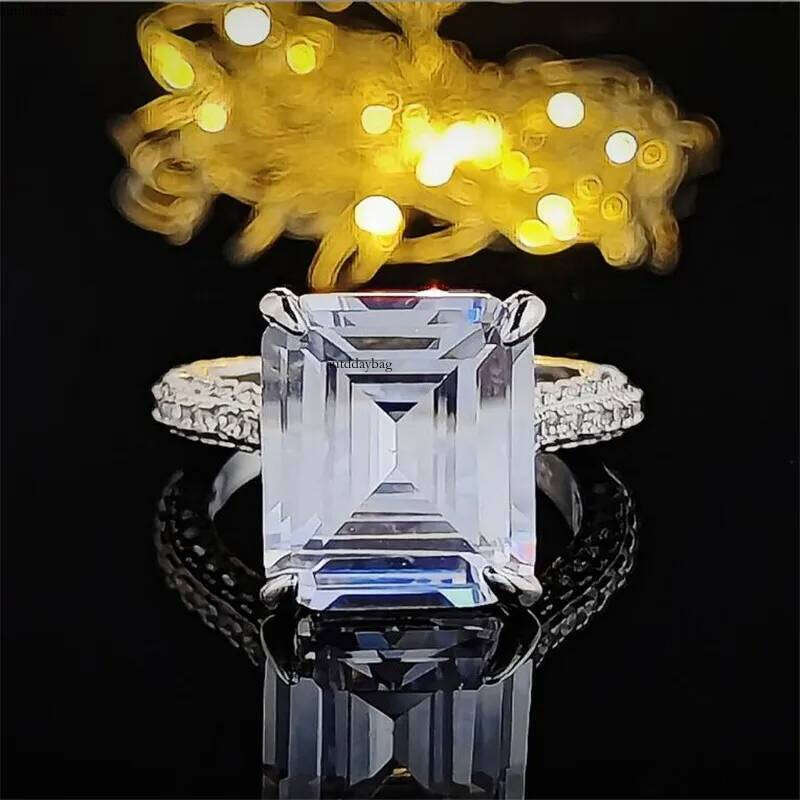 Choucong Stunning Wedding Rings Ins Top Sell Jewelry Sterling Sier Emerald Cut White Topaz CZ Dia Pave Zircon Eternity Women Engagement Band Ring