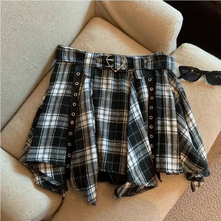 2025 Summer New Women's Punk Checkered Mini Skirt Irregular Handkerchief with Heart Buckle Waist Strap Women's Teen Girls Y K Grunge Fashion