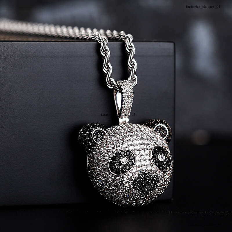 Hip Hop Personality Pendant Panda Head Black and Sier Two-tone Full Moissanite chain Necklace for Men Versatile Trendy Accessory