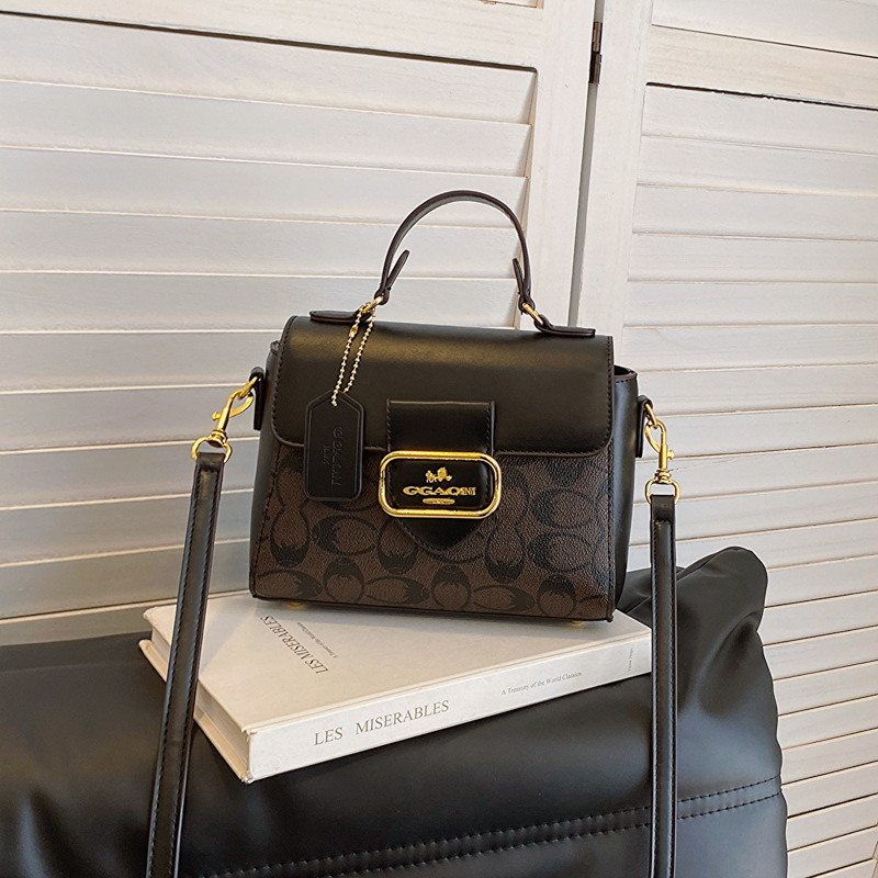 Hot Free shipping designer bags for womens Shoulder bags brown black New French style niche fashion design retro single shoulder handbag