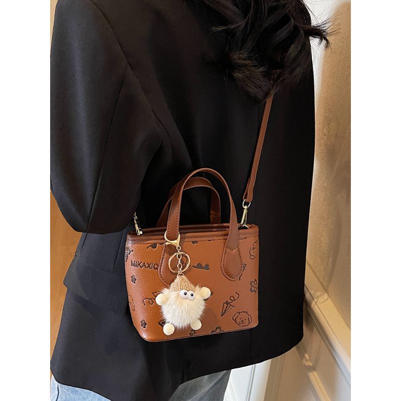 bag 2025 Autumn New Bucket Bag Elegant Compact Luxurious Fashionable women s Women s Crossbody Bag New Women s Shoulder Bag Autumn New Designer Bag