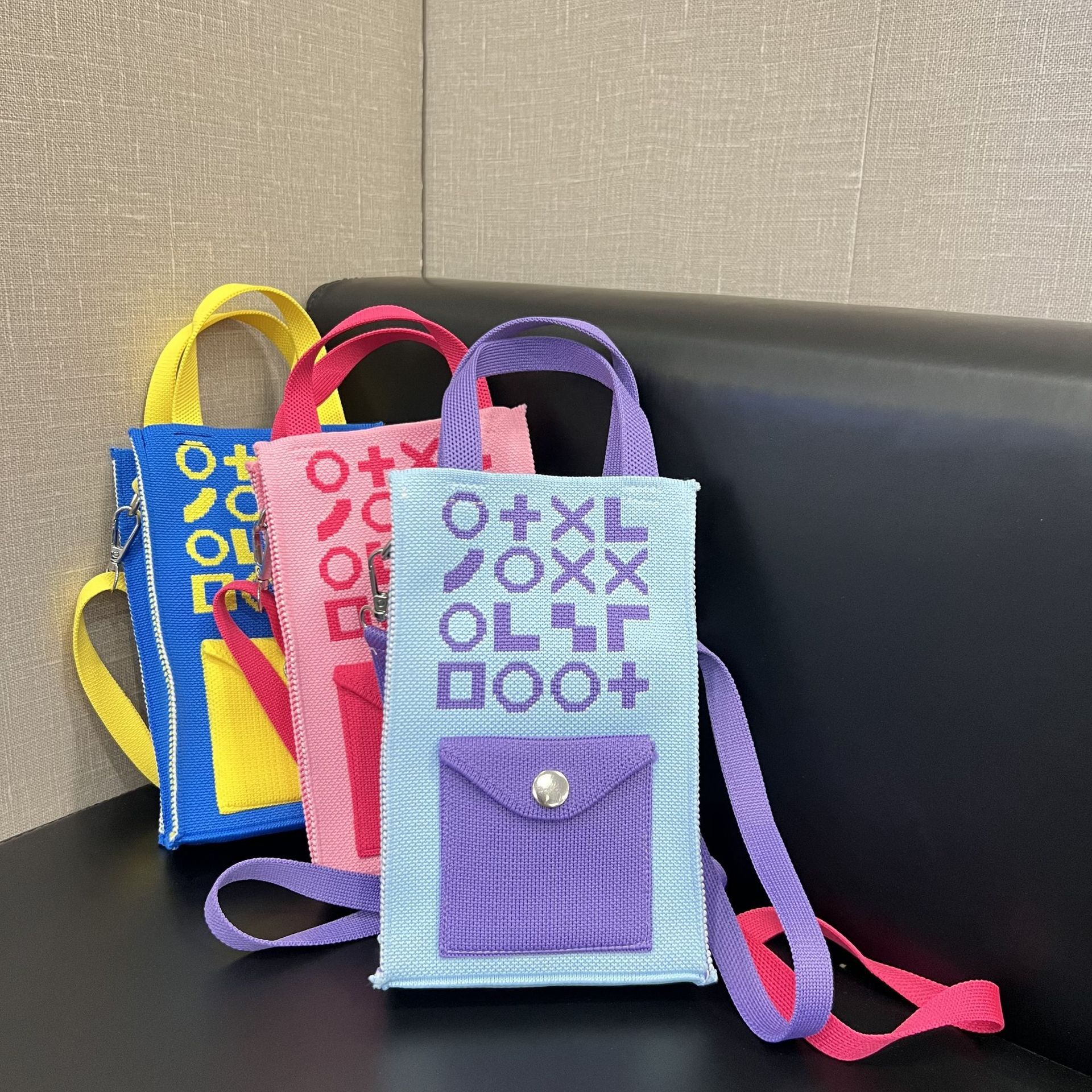 2025 Autumn New Letter Women s Crossbody Bag Collage Color Block Niche Texture Vertical fashion Shoulder For Outdoor Play Mobile Phone Designer