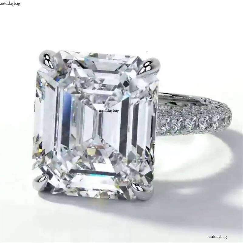 Choucong Stunning Wedding Rings Ins Top Sell Jewelry Sterling Sier Emerald Cut White Topaz CZ Dia Pave Zircon Eternity Women Engagement Band Ring