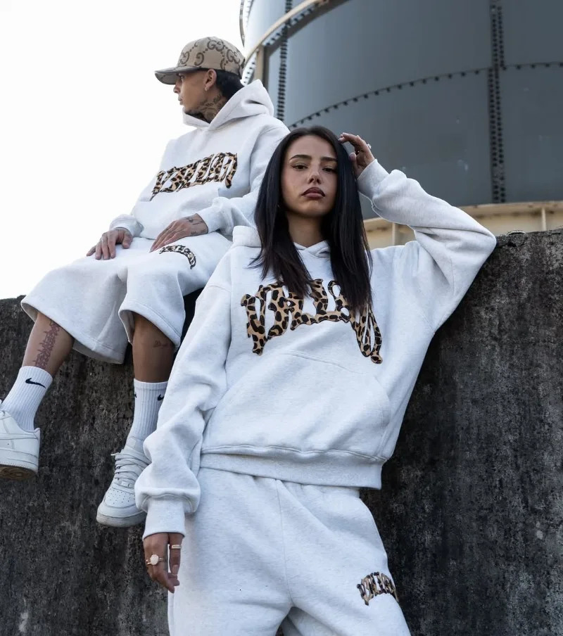 American hiphop leopard print letter embroidery men hoodie retro Harajuku street sports suit fashionable casual sweatshirts y250729