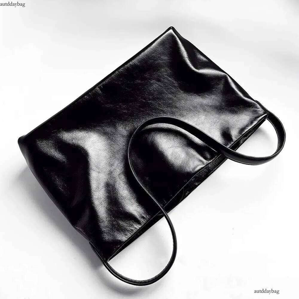 2024 Port Wind Crossbody Women's Head Layer Cowhide Large Capacity Leather Shoulder Computer Bag