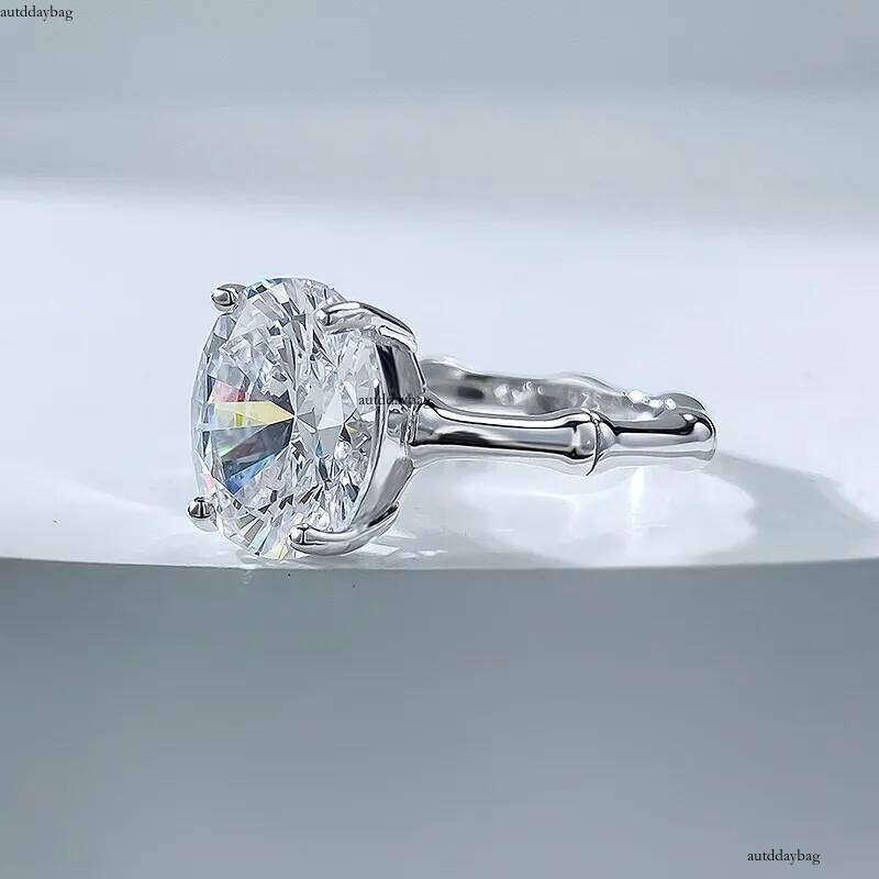 2024 Choucong Wedding Rings Ladies Jewelry Real 100% Sterling Sier Oval Cut White Moissanite Dia Gemstones Party Bamboo Knot Women Ring Gift