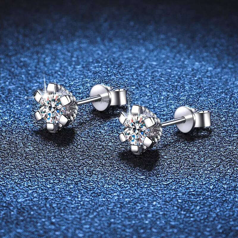 2025 Choucong Top Sell Stud Earrings Sparkling Classical Six Claw Jewelry Genuine 100% Sterling Sier Round Moissanite Dia Lady Wedding Earring