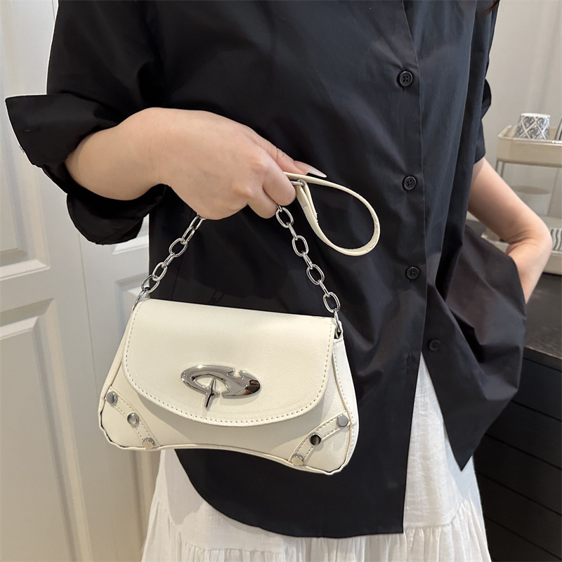 2025 Autumn New Women s Shoulder Bag With Fashionable Texture Niche Design Women s Crossbody Bag Autumn New women bag s Simple And Luxurious Style Des