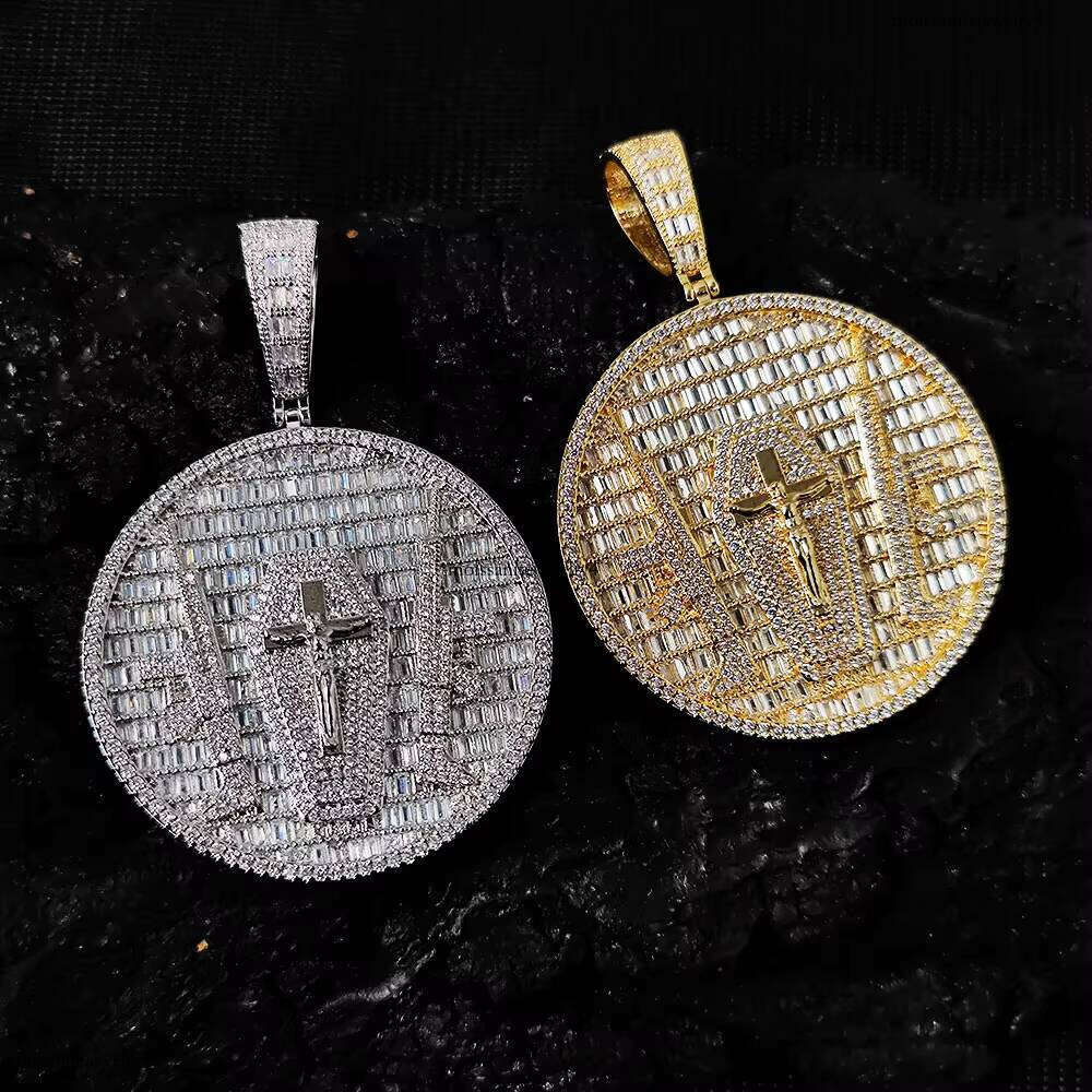 New Custom Jewelry Hip Hop Circular Cross Jesus Gold Plated Brass Micro Inset Zircon Iced Out Dia Pendant