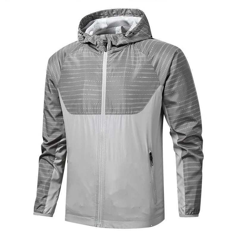 Spring Autumn Men Quick Dry Hiking Jackets Men Sports Windbreaker Zipper Hooded Coats Men Climbing Breathable Jacket Clothing W250809