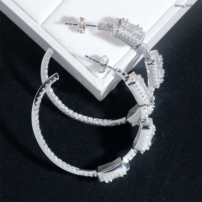 2024 New Sier Micro Inlaid Cubic Zirconia Fashionable Light Earrings High-end Elegant Ear Clips