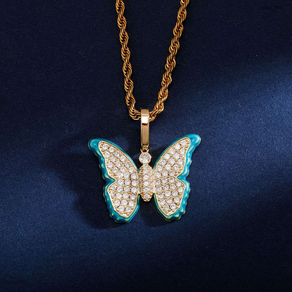 New Fashion Full Dia Luminous Butterfly Pendant Elegant Necklace for Men and Women