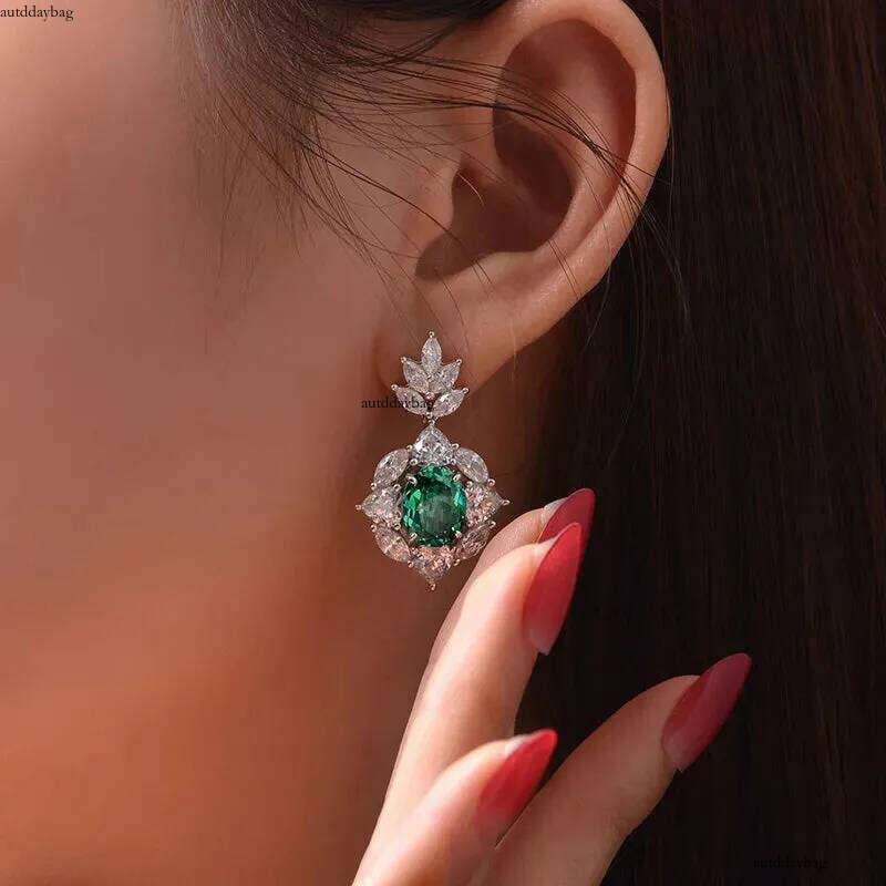 2024 Handmade Sparkling Dangle Earrings Jewelry Sterling Sier Oval Cut Emerald CZ Dia Party Women Wedding Flower Drop Earring Gift