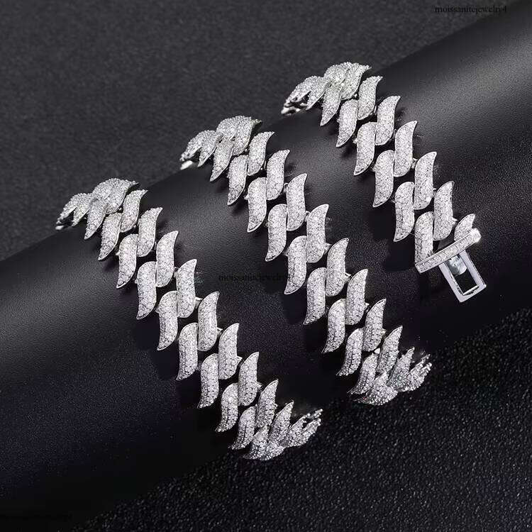 Xingguang Custom Jewelry Ice Out Necklace Hip Hop Style VVS Moissanite Dia Sterling Sier Cuban Spiked Chain