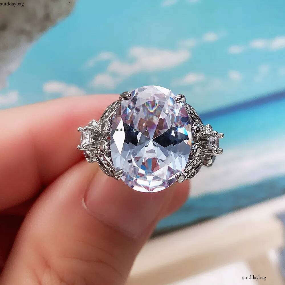 Handmade Elegant Sparkling LargeOval Cut White 5A Cubic Zircon CZ Dia Rings Jewelry Sterling Sier Women Wedding Band Ring Gift