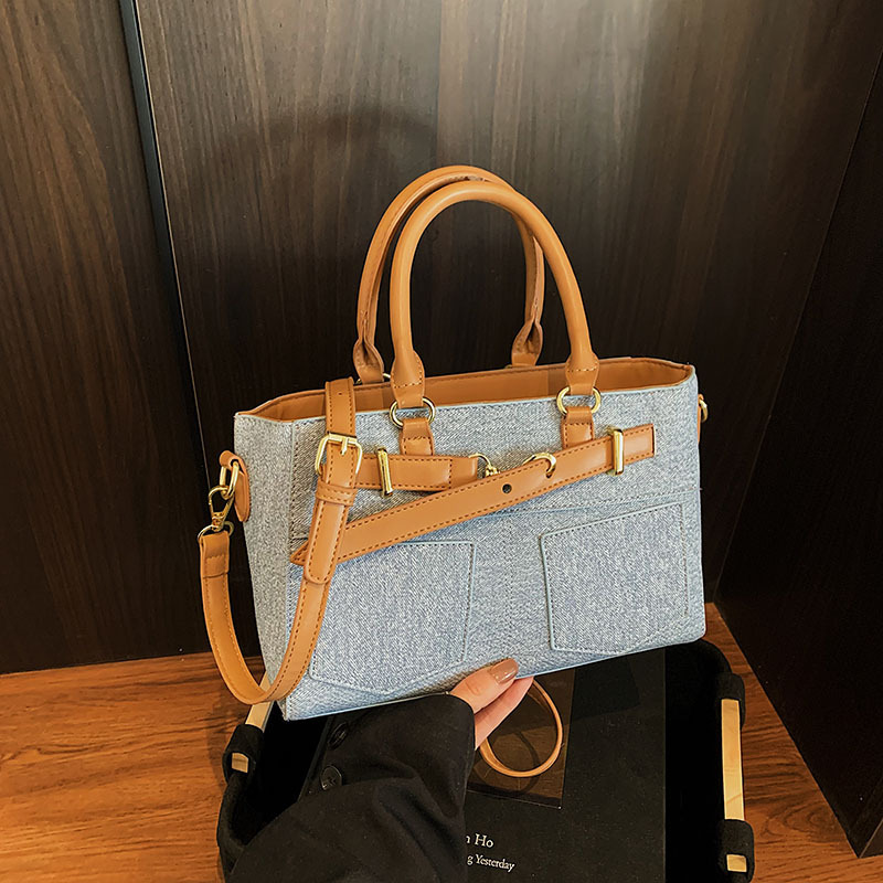 2025 Autumn fashion New Women s Shoulder Bag Niche Design Large Capacity Color Block Handbag Fashionable Leather Canvas Splicing Crossbody Designer