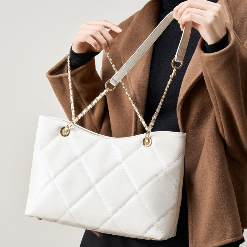 Spring Summer Genuine Leather Quilted Bag New Trendy Fashion Large Capacity Women Chain Versatile Internet Celebrity Shoulder Crossbody