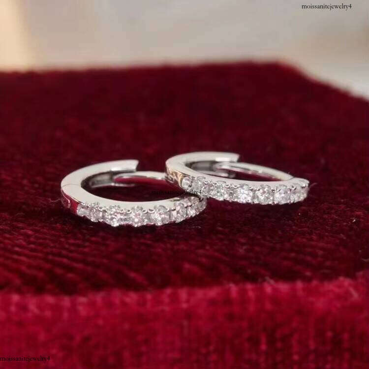 Fashion Jewelry Moissanite Dia Hoop Earring Cuff White Gold Plated Sterling Sier Earrings