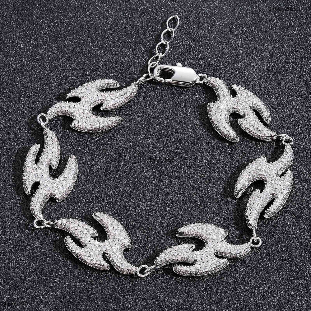 Hip Hop Jewelry Men and Women New Style Flying Micro Paved Zircon Geometric Irregular Swallow Bracelet Accessories