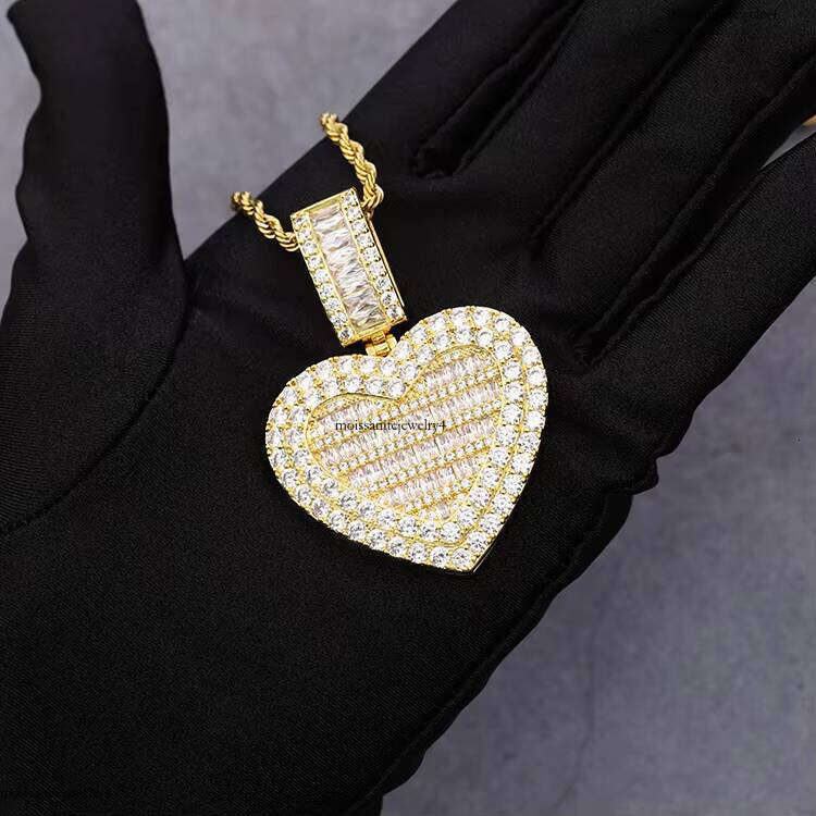 New Design Hip-hop Jewelry Sterling Sier VVS Moissanite Dia Heart Shape Pendant