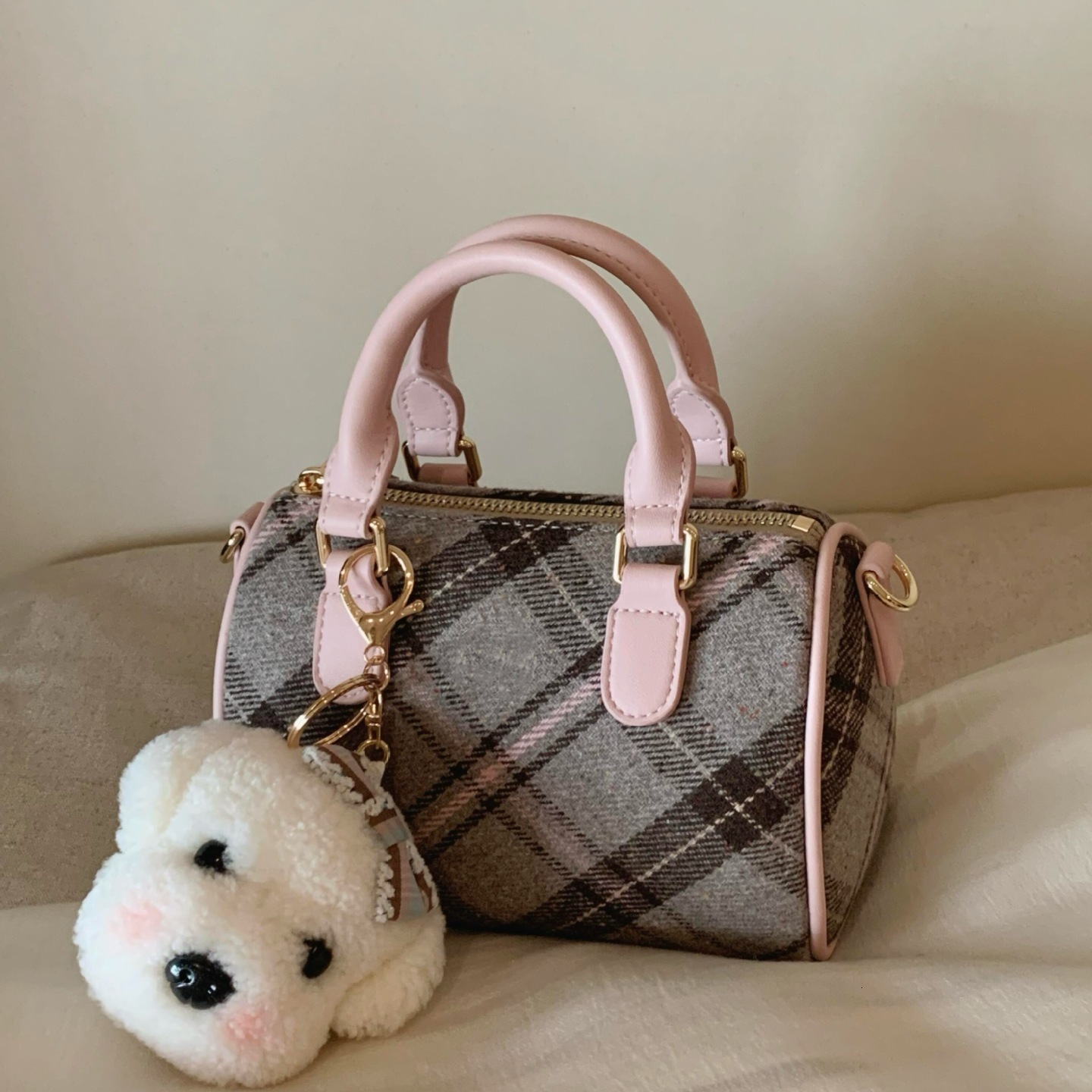 2025 Autumn New Minimalist bag Handbag New Small Handbag Cute Pendant New Crossbody Bag women s Autumn New Designer Bag Women s Shoulder Bag