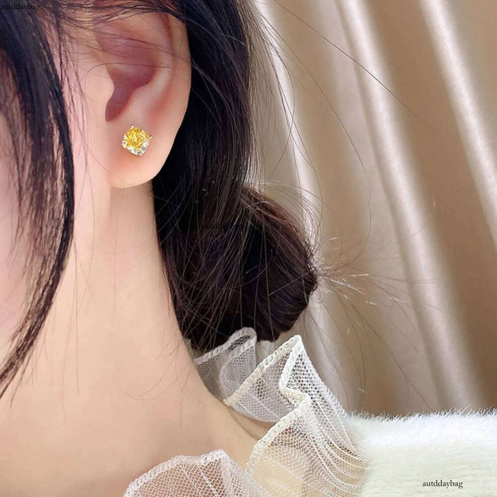 Choucong Sweet Cute Stud Earrings Simple Fashion Jewelry Classical 4 Claw 5A Yellow Zircon Sterling Sier CZ Dia Solitaire Party Women Girls Earring Gi