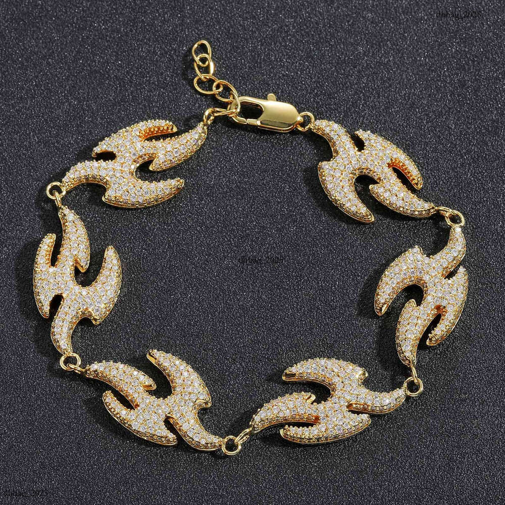 Hip Hop Jewelry Men and Women New Style Flying Micro Paved Zircon Geometric Irregular Swallow Bracelet Accessories
