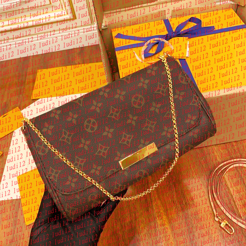 Must have pochette accessoires bag Original designer handbag Womens crossbody shoulder bag mirror quality leather chain bag Mahjong bag envelope wallet tote 13a