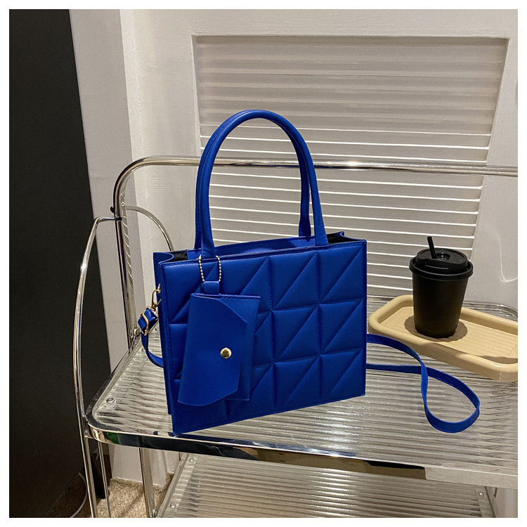 2025 Autumn New Texture Women s Shoulder Bag New Fashionable And Simple Handbag women s Autumn New Simple Style bag Designer Bag Elegant Style Women s