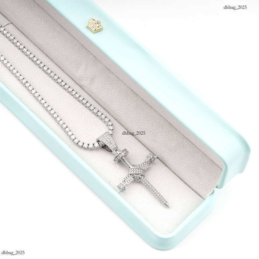 Ins Hip-Hop Personality Full Dia Stud Pendant Single Stone Necklace Wearable 111