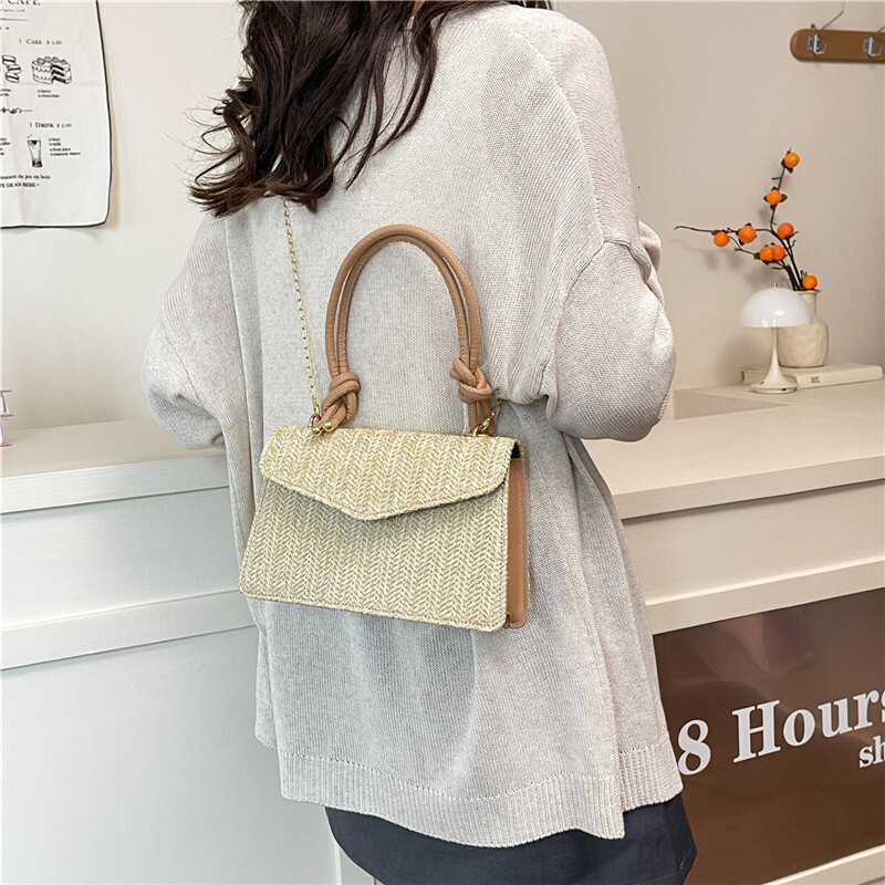 Autumn fashion new women's shoulder bag Korean style minimalist handbag grass woven small square crossbody autumn designer