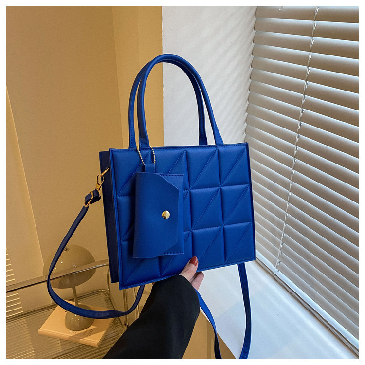2025 Autumn New Texture Women s Shoulder Bag New Fashionable And Simple Handbag women s Autumn New Simple Style bag Designer Bag Elegant Style Women s