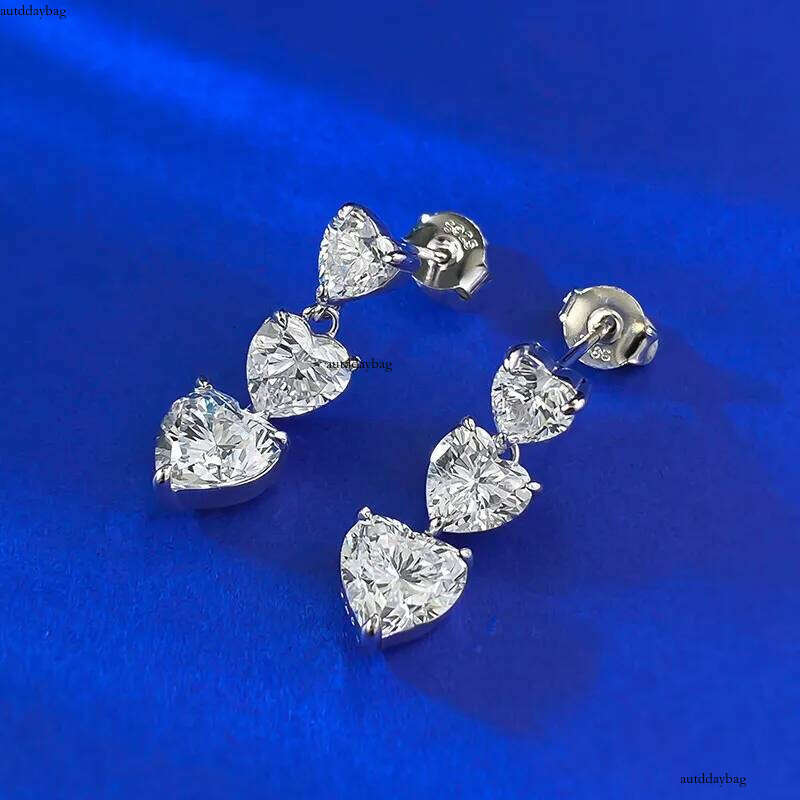 2025 Ins Top Sell Dangle Earrings Jewelry Pure 100% Sterling Sier Heart Shape White Lab Moissanite Dia Party Elegant Women Wedding Bride Long Earring