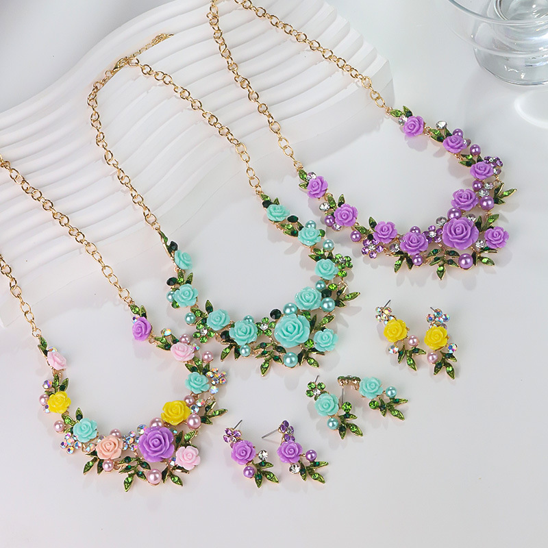 2025 Summer Forest Garden Style Dainty Sweet Floral Leaf Rhinestone Faux Pearl Necklace Earring Set Fresh Charming Jewelry for Women