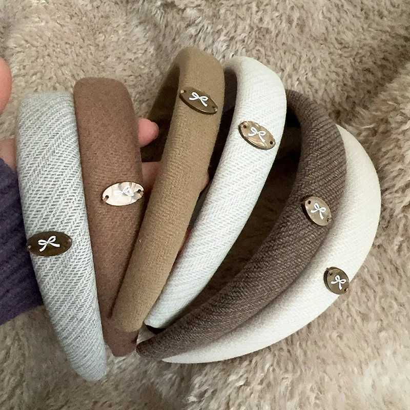 Retro Temperament Woolen Fabric Shell Bow Bands for Women Girls Elegant Hair Hoop Fashion Solid Color Sponge Hair Bands New Y250809