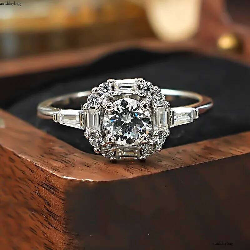 Ins Top Sell Gorgeous Sparkling Wedding Rings Jewelry Genuine 100% Sterling Sier Round White Lab Moissanite Dia Party Eternity Women Bride Ring Gift