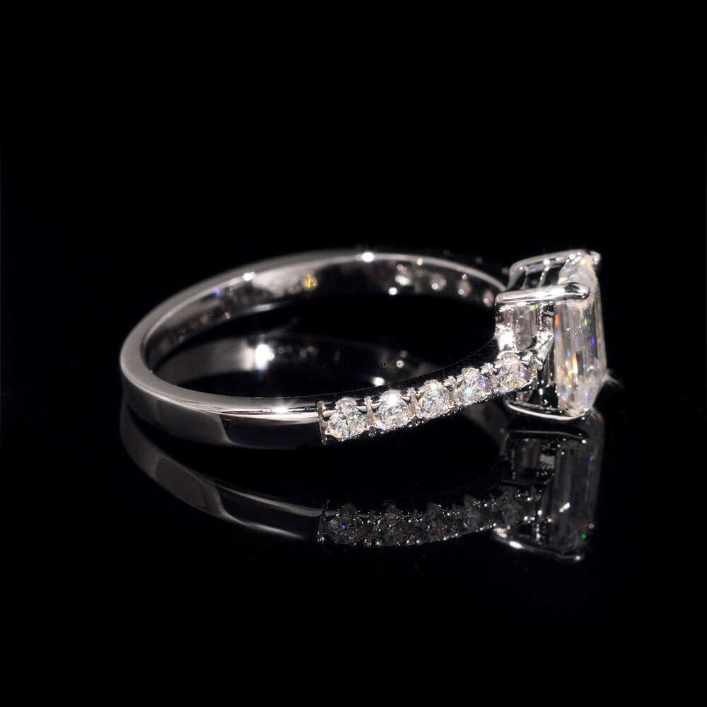 Emerald Cut Moissanite 1 ct Silver High-end Women's Proposal Wedding Ring