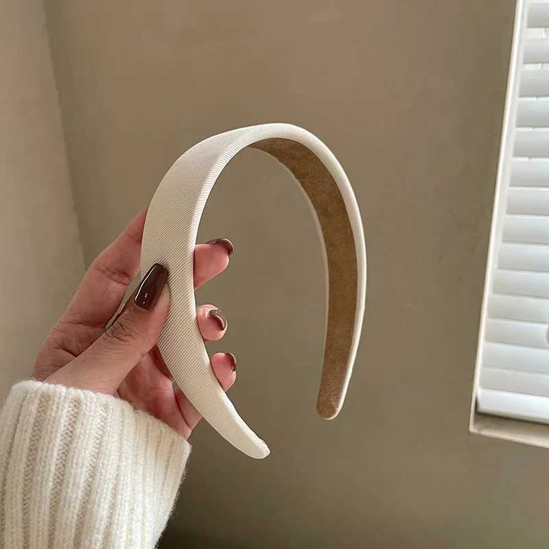 1pc Elegant Hair Ring Hair Binding Band for Women New Summer Design Wide-rimmed Black Hair Clip Band Piece. Y250809