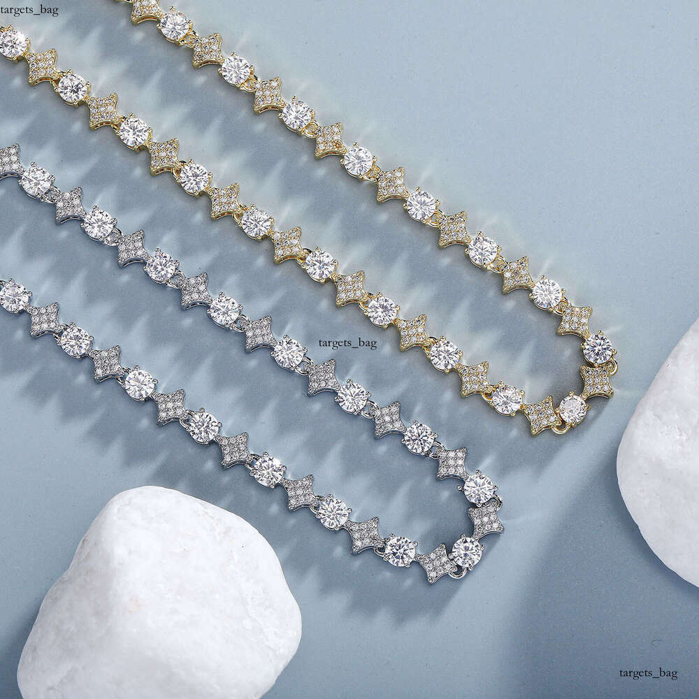New Bracelet Four-Leaf Flower Moissanite chain Tennis Necklace for Women Exquisite High-End Sense Jewelry Clavicle Chain